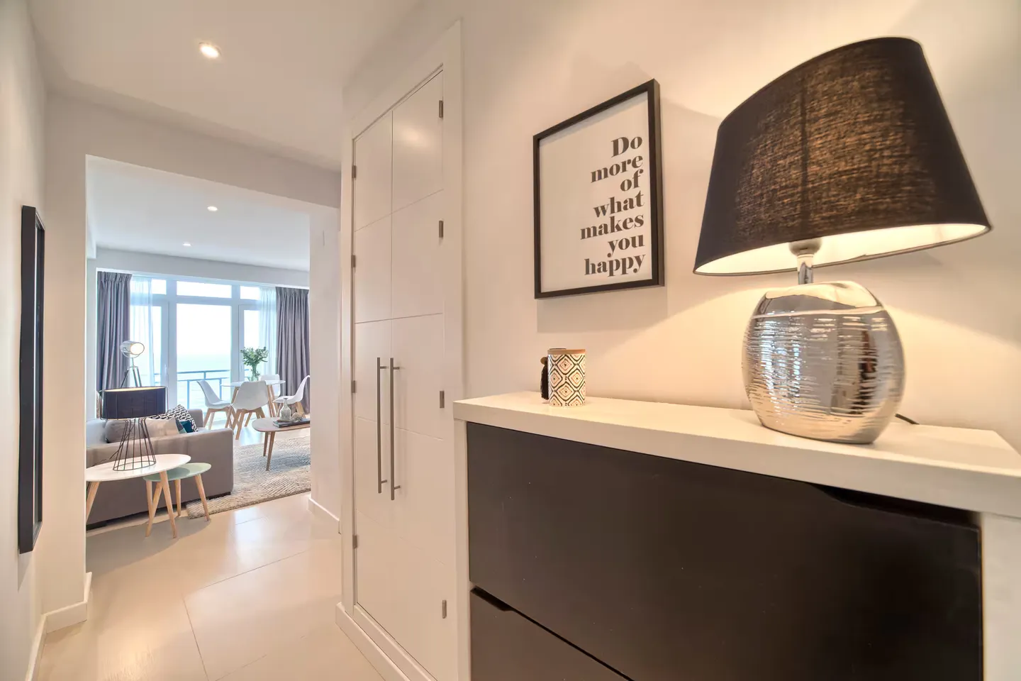 Estepona · Woonkamer — before HostRev