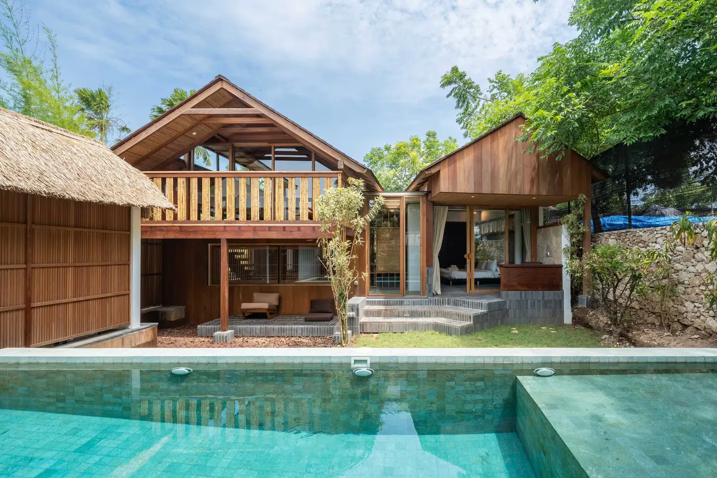 Nusa Lembongan · Exterior — before HostRev