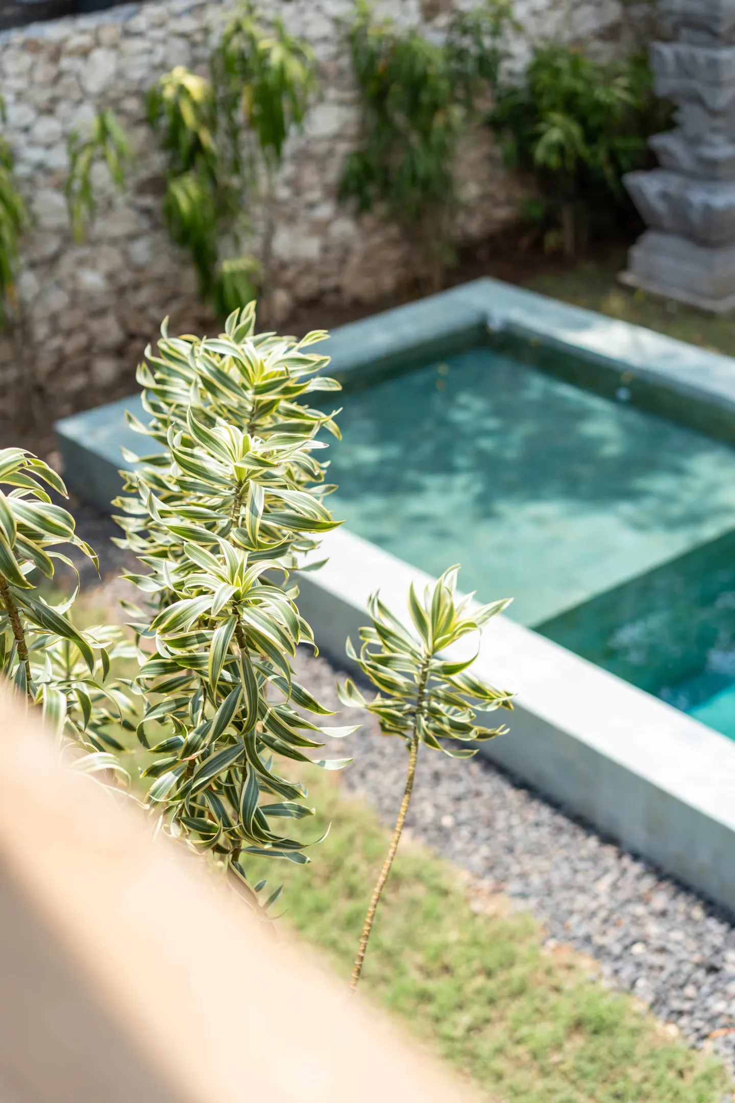 Nusa Lembongan · Zwembad — before HostRev