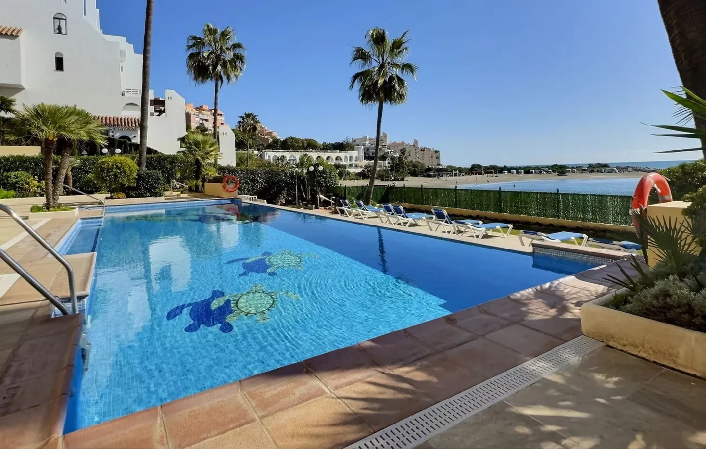 Estepona · Interieur — before HostRev
