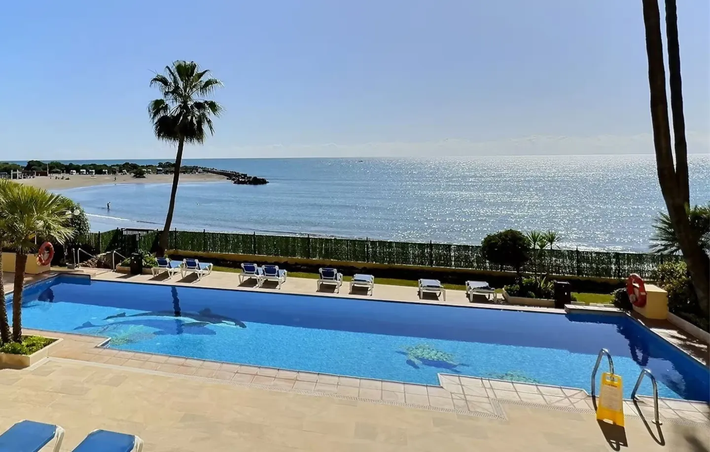 Estepona · Buitenruimte — before HostRev