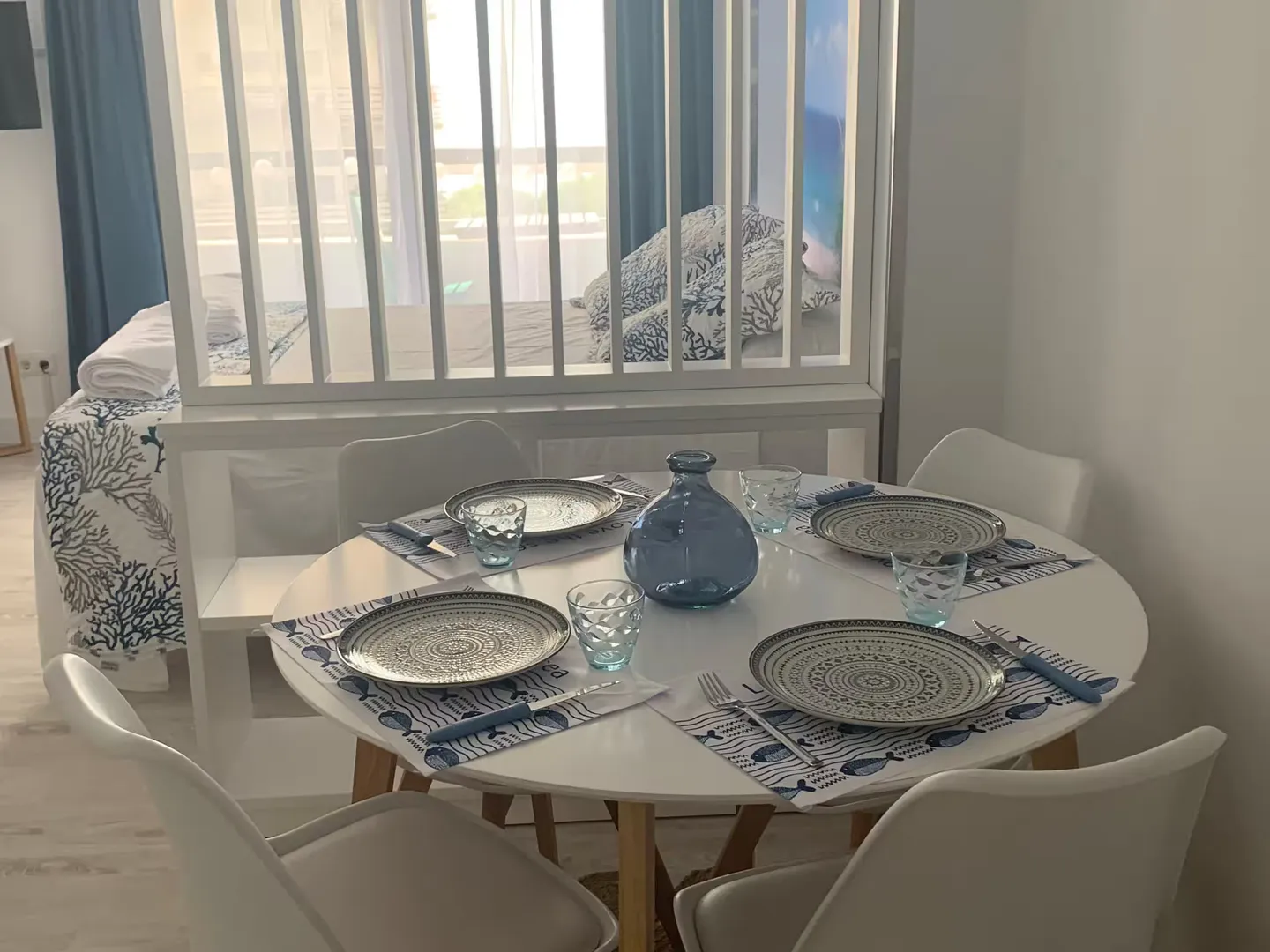 Marbella · Woonkamer — before HostRev