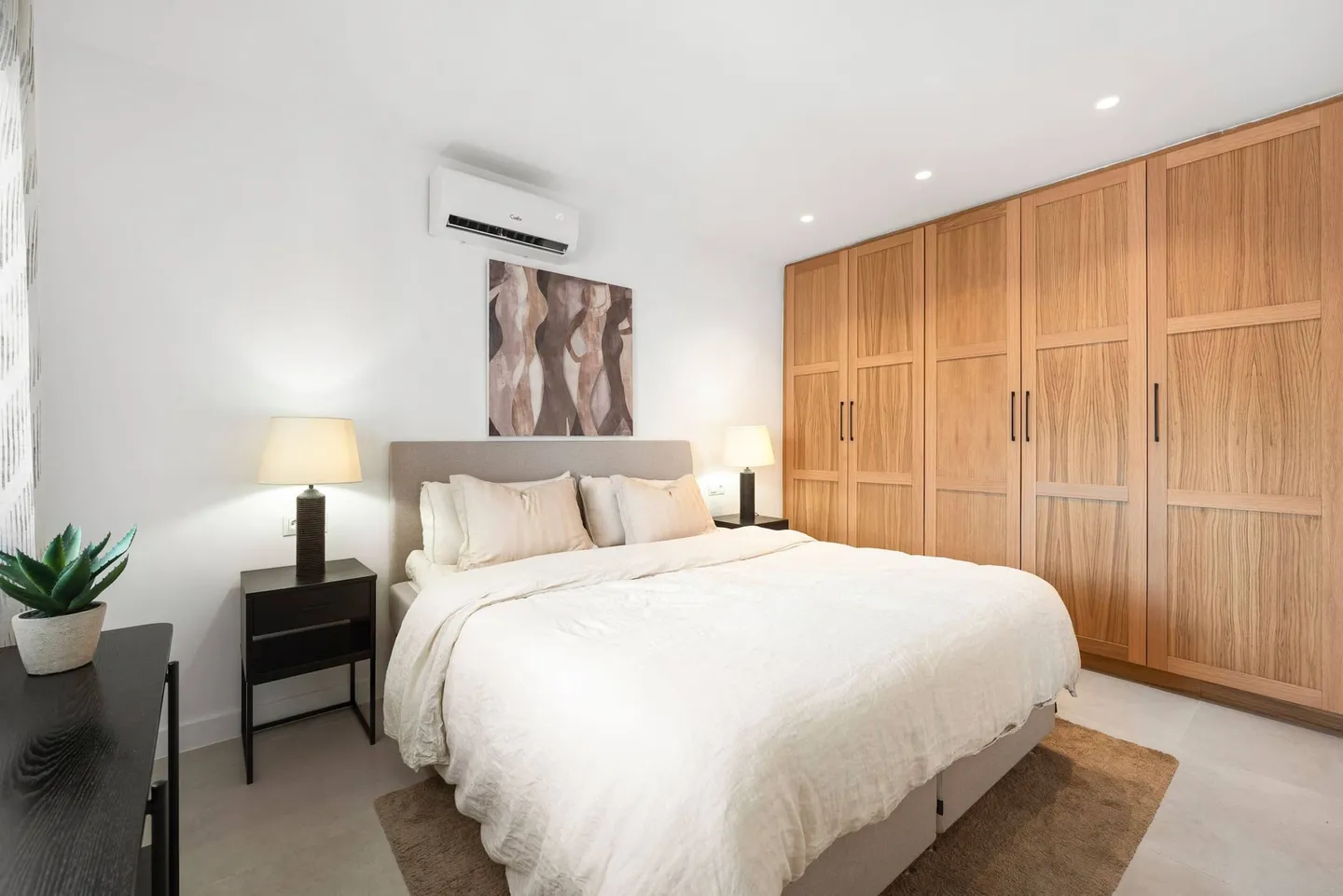 Marbella · Slaapkamer — before HostRev