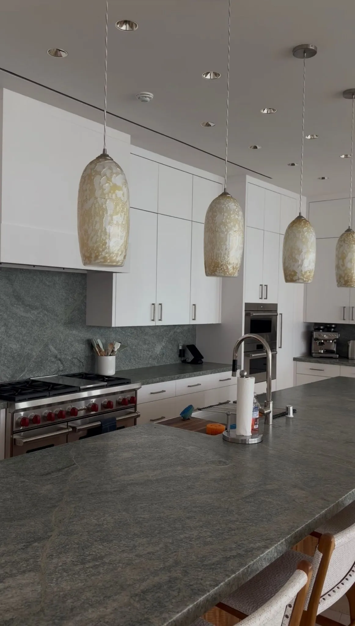 Keuken — before HostRev