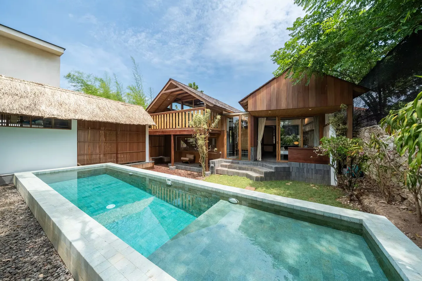 Nusa Lembongan · Exterior — before HostRev